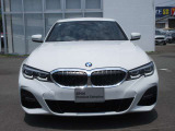 ナビやドライバーアシスト機能など、BMWならではの装備についても丁寧に分かりやすくご案内いたします。