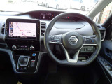 車の事分からなくても運転席に座ってみると何となく良い感じ!とかイマイチだな、とか感じます。だからこそ是非ご自身の目で手で体で実際に触れて頂きたいのです。