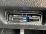 運転席左下にETCがついています。