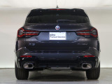 一目で伝わるBMW特有のスポーティーなプロポーションは、BMWの走行性能を生み出すのに欠かせない要因の一つです。細部まで拘りぬいたお車をぜひ一度ご覧ください!