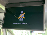 【フリップダウンモニター】大画面モニターで後席でもエンタメをお楽しみいただけます。小さなお子様にも大人気の装備です♪