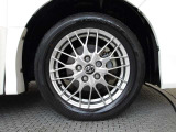 純正16インチアルミ!タイヤサイズは205/55R16です