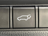 【パワーバックドア】スマートキーや運転席のボタンを押すだけでリアゲートが自動で開閉します!荷物を持っている時や、高い位置にあるバックドアを閉める際に便利な機能です♪