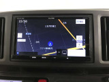 ナビを装備。タッチパネル式で使いやすく、お出かけもラクラクです。