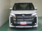 明度の高いLEDヘッドライトで、夜間の運転も安心です。