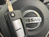 【キーレス】少し離れた場所からでもボタン一つでドアの開錠・施錠ができるのでとっても便利!ドアの鍵穴周りに傷をつけることもありません♪