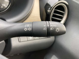 インテリジェントオートライトシステム。ハイビームアシストは前方用察知カメラで、対向車のライト、道路周辺の明るさを察知。手動で切り替えるわずらしさを軽減します。