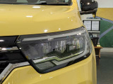 LEDライトで暗い道や視界の悪い場所でも安心して運転が可能です