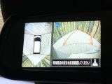 【アラウンドビューモニター】専用のカメラにより、上から見下ろしたような視点で360度クルマの周囲を確認することができます☆縦列駐車や幅寄せ時に活躍してくれます♪