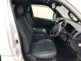【運転席・助手席】です!実際お座りいただくのが分かりやすいと思いますので、ぜひお気軽にご来店ください♪状態もいいですよ☆