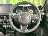 【純正革巻きステアリング】上質な革を使用することで、手にしっかり馴染みとても運転しやすいハンドルです♪