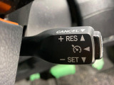 【クルーズコントロール】高速道路もラクラク走行。アクセルを離しても一定速度で走行ができ、長距離運転時の負担を軽減!加速・減速も簡単なスイッチ操作で調整できます。