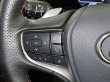ステアリングスイッチ装備!運転しながら手元でオーディオの操作などができます。