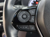 ステアリングスイッチ付き。前方から目を離すことなく操作することが可能です。