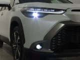 高輝度で点灯速度が速く、しかも消費電力の少ないLEDヘッドライトが装備されています!LEDの明るい光が走行中の視界の確保をサポートして、夜のドライブがより楽しく安全に運転できます♪