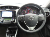 スタイリッシュなインパネ周りです!運転の際、常に目にする部分は、シックにまとめた飽きの来ないデザインが人気です!