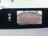 バックカメラを装備しております。駐車時に大変役立ちますよ♪運転が苦手な方の味方になってくれます。