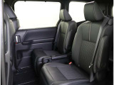 ゆとりある広々とした車内空間は、ドライブを始め買い物やレジャーなど、幅広く活躍します。一人でもみんなとでもお出かけを楽しみましょう!