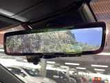 【デジタルインナーミラー】後席の大きな荷物や同乗者で後方が確認しづらい時でも安心!カメラが撮影した車両後方の映像をルームミラー内に表示。クリアな視界で状況の確認が可能です!