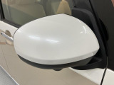 快適にお乗りいただくために、外装を美しく仕上げるだけではなく、内装も細部にいたるまで徹底した清掃・洗浄を実施しております。