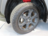 タイヤサイズは225/60R18