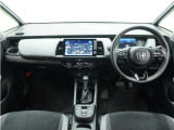 ◆視界広々で非常に運転しやすくロングドライブでも疲れを感じさせないすっきりとまとまったインパネ周りです。