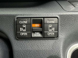 両側電動スライドドアで狭い所でも乗り降り楽々です!