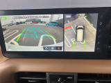 空から見下ろしているような視点で周囲を確認できるアラウンドビューモニター。駐車時にとても便利です。