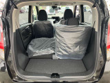 シートバックを倒すことで多彩な積載が可能です。大きな荷物も、長尺物も、高さのある物も、しっかり積めます!