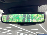 【デジタルインナーミラー】後席の大きな荷物や同乗者で後方が確認しづらい時でも安心!カメラが撮影した車両後方の映像をルームミラー内に表示。クリアな視界で状況の確認が可能です!