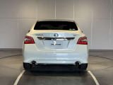 前・後方に車両や壁などの障害物がある場合、クルマが誤操作を察知して、衝突を未然に防ぎます。