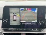 アラウンドビューモニターを装備!駐車の際にナビ画面に車を真上から捉えた映像が映ります。駐車の時とても便利です♪ナビのモニターに映るので大きく見やすいですね!