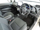 シンプルで使いやすいデザインの運転席です。