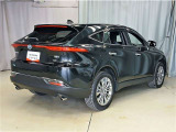 Toyota Safety Sense、ブラインドスポットモニター、パノラミックビューモニターなど安全・運転支援機能もフル装備で、日常からロングドライブまで安心してお乗りいただけます
