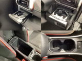 収納スペースや、ドリンクホルダーもついています。長距離ドライブで活躍する必需品ですね♪