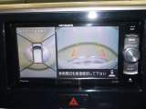 マルチアラウンドモニター (ルームミラーにも表示)
