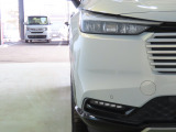 LEDヘッドライトは、点灯の瞬間から光量を発揮し、突然暗くなるトンネルなどでの安定感を高めます。