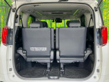 普段のお買い物や通勤、送迎等に十分な荷室スペースを確保しております。セカンドシートを倒すと、大きな荷物の積載も可能です♪