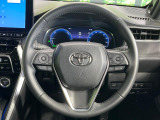 【純正革巻きステアリング】上質な革を使用することで、手にしっかり馴染みとても運転しやすいハンドルです♪