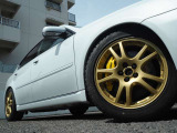 インプレッサWRX Sti純正17インチAWが足元を煌びやかせます♪