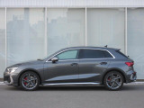 このお車は、アウディフォルクスワーゲンリテールジャパン(株)全国7拠点で購入出来ます。(有明、調布、江戸川、みなとみらい、世田谷、箕面、大阪南)詳細に関しましてはお近くの店舗までお問い合わせください。