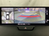 狭い場所での駐車やすれ違いなどでより的確な運転操作に役立つ360&deg;ビューモニターが装備されています。