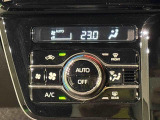 車内空調は&rdquo;AUTOエアコン&rdquo;にお任せ。運転に集中出来ますよ!