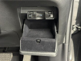 【ビルトインETC2.0】ETCが生まれ変わり、高速道路と車が情報を連携。渋滞の迂回ルートを教えてくれたり、災害時の適切な誘導をしてくれたりと、多彩な情報サービスでさらなる快適なドライブを提供します。