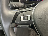 アクセルから足を離しても設定したスピードを保ち走行し、高速道路での疲労軽減に役立つクルーズコントロール付きです!