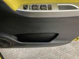 【すべてワンタッチ】 パワーウィンドウは全席ワンタッチで自動全開/全閉ですのでパーキングチケットやドライブスルー利用時に便利です♪もちろん挟み込み防止装置付ですので安心・安全です!