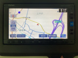 ナビゲーションはフルセグTV対応のGathers純正メモリーナビを搭載しています。Bluetoothオーディオ機能がありますので、スマートフォンなどの音楽も再生できます。