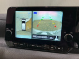 【バックカメラ】リバースにするだけで映ります、後方の安全確認や、狭い駐車場での車庫入れ、雨の日や夜間など視界の悪い時に便利です!安全にバックする為には欠かせない装備です。