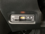 ハンドルの左下にETCがついています。高速道路の料金所の通過も楽々です。 カードの取り出しもしやすい場所についています。