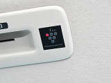 プラズマクラスター搭載のシーリングファンは空気を循環させて、広々とした室内空間の室温を均等に保ちます。